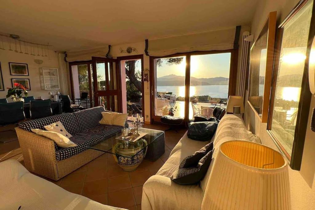 Villa Mit Whirlpool Und Phantastischer Aussicht Capoliveri  Extérieur photo